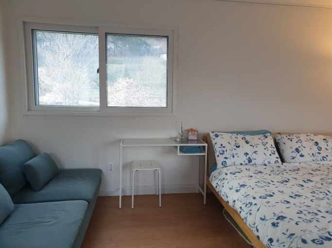 Bedroom 2, Bonghwa Hongjewon Pension, Bonghwa