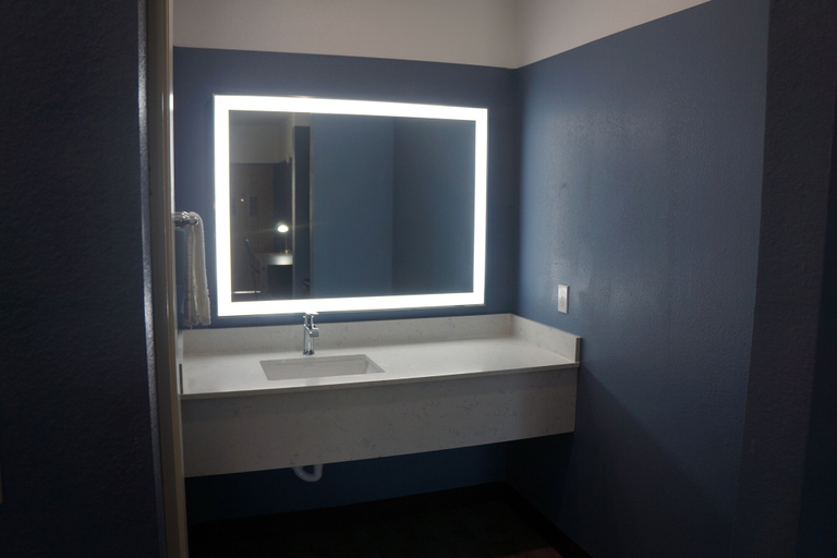 Bathroom, Texan Hotel, Nueces