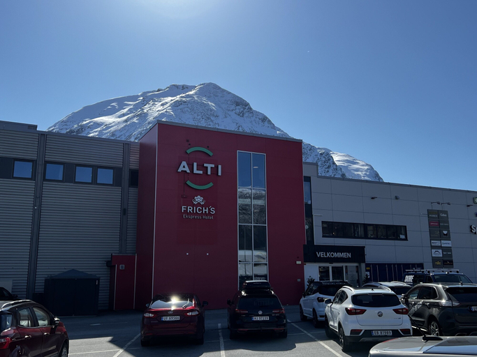 Exterior & Views, Frich´s Ekspress Hotel Åndalsnes, Rauma