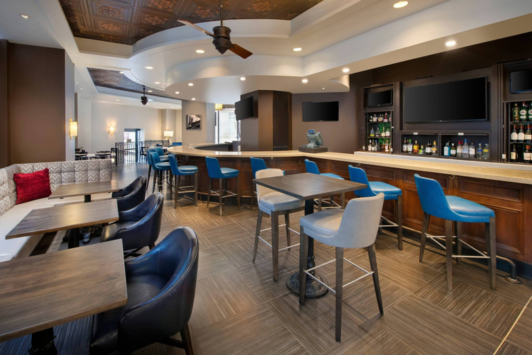 Food & Drinks 5, Courtyard by Marriott Atlanta Downtown, Atlanta