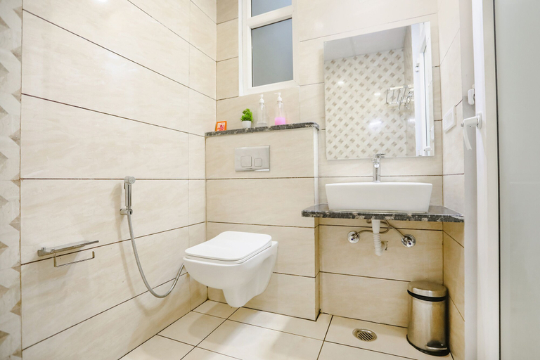 Bathroom, FabHotel Indirapuram By SBG, Gautam Buddha Nagar