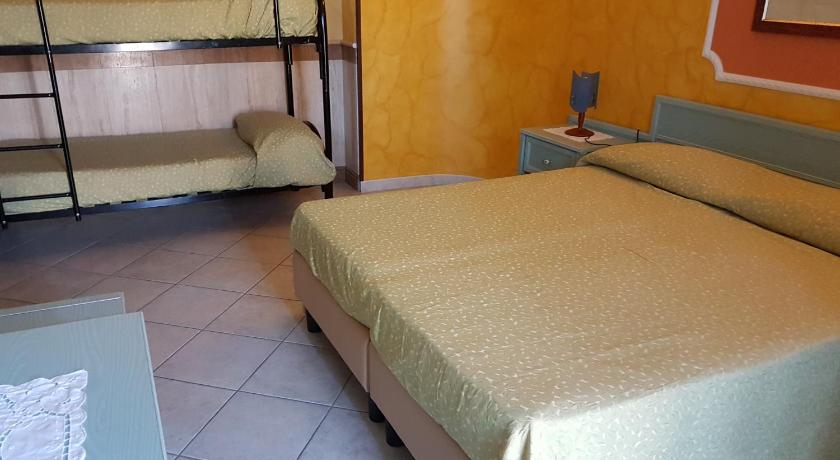 Bedroom 2, Hotel Nautilus, Vibo Valentia