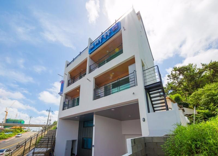 Exterior & Views 1, Yeosu Woodu Pension, Yeosu