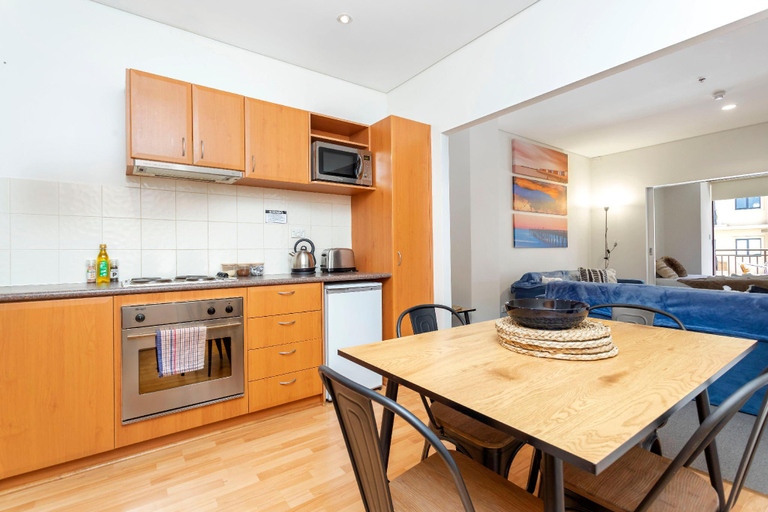 Others 5, Big Beautiful One Bed Balcony, Perth