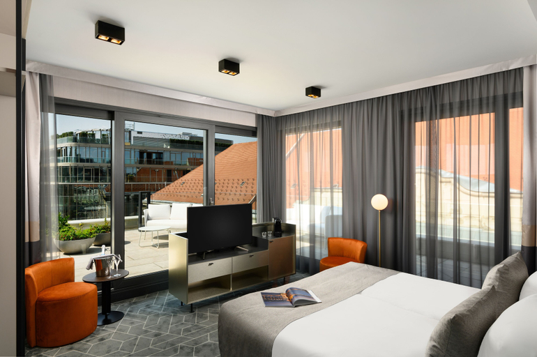 Bedroom 2, Emerald Hotel, Budapesti
