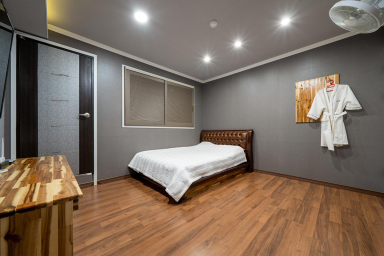 Others 3, Yanggu Samhojang Motel, Yanggu