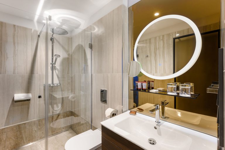 Bathroom 4, Emerald Hotel, Budapesti