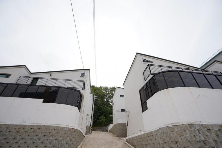 Exterior & Views 1, Andong The Stunning Pool Villa, Andong