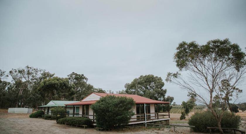 Alkoomi Chalets, Cranbrook