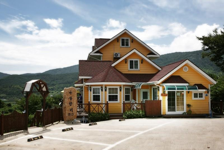 Exterior & Views 1, Geojedo Wood Scent Pension, Geoje