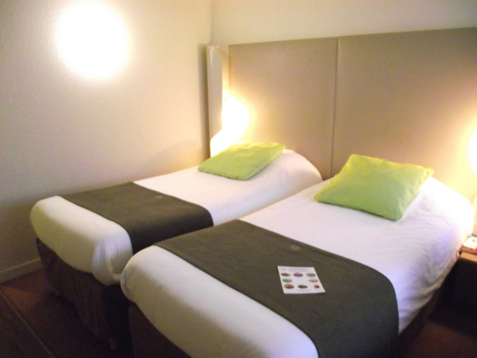 Bedroom 3, Campanile Chartres, Eure-et-Loir