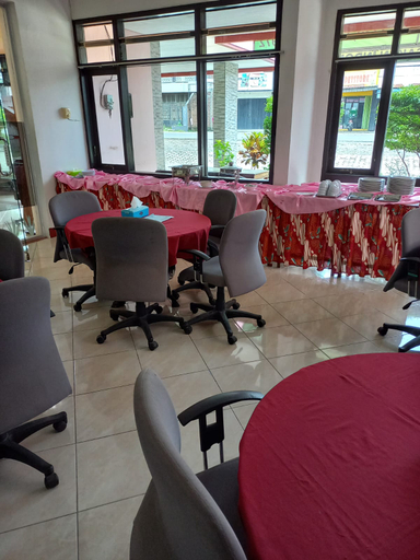 Business Facilities, Hotel Cadaka, Kebumen