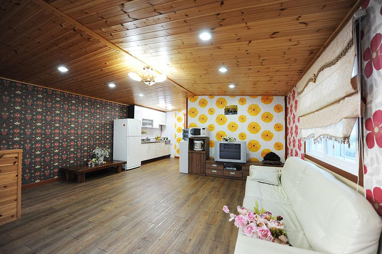 Others 5, Moojoo Jeonmangdae Pension, Muju