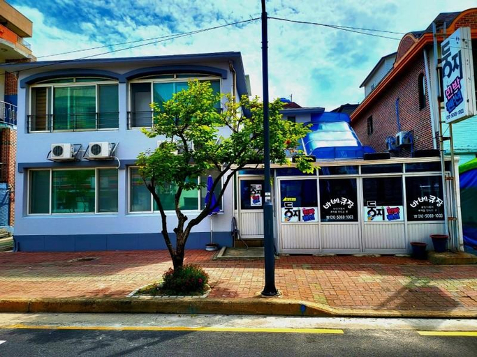 Others 2, Boryeong Nest Pension, Boryeong