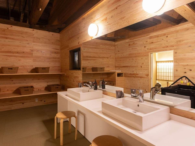Bathroom 2, HANASHOAN, Minamioguni