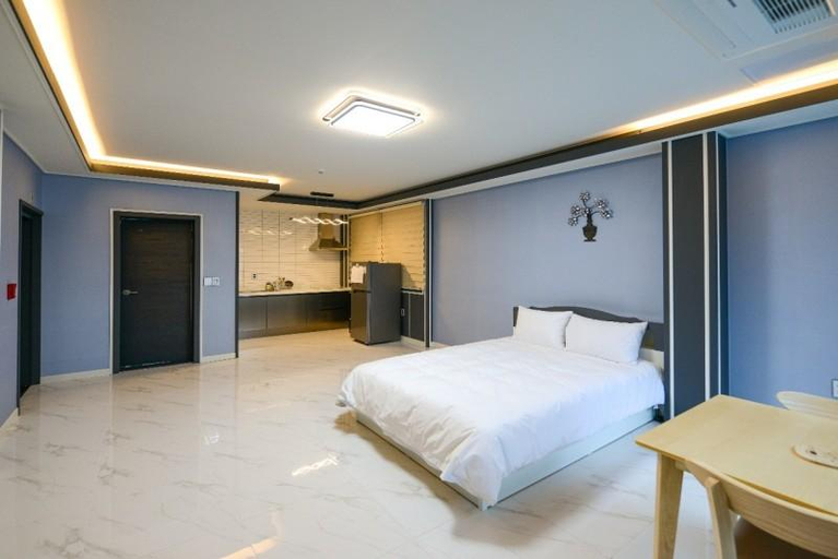 4, Sacheon Maisonde Heb Pension, Sacheon