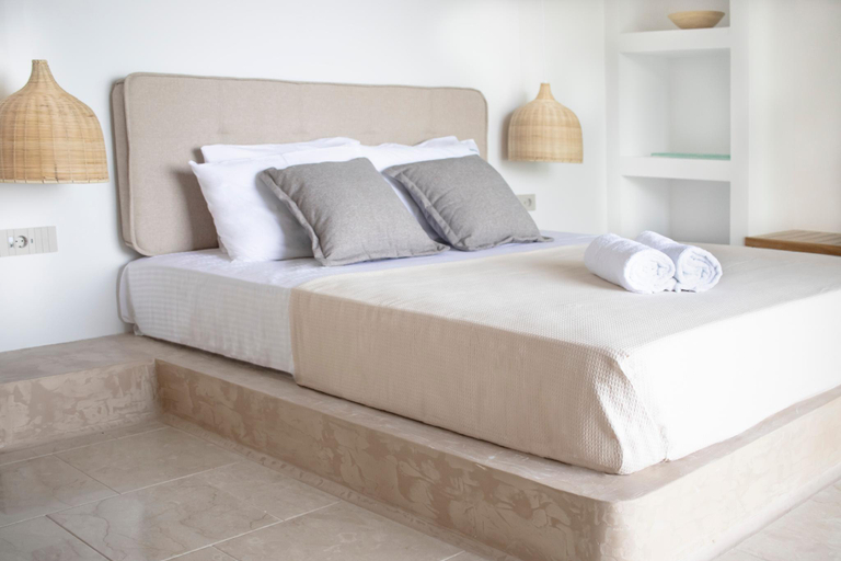Bedroom 3, Anavalos, Peloponnese