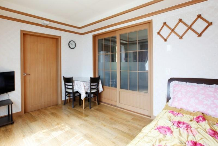 Bedroom 2, Uljin Donghae Sea Pension, Uljin