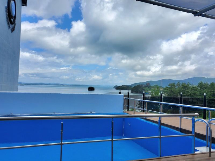 Others 3, Namhae Siesta Pension, Namhae