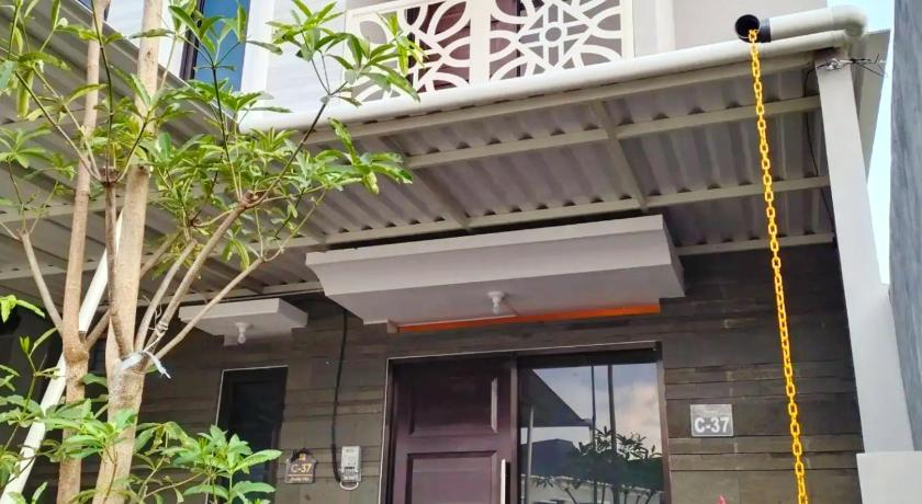 Family Villa C37 Batu, Malang