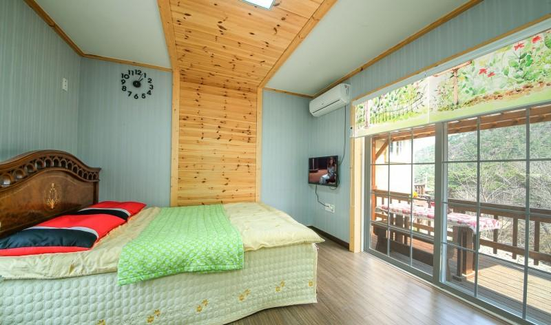 Bedroom, Sancheong and wild flower pension, Sancheong