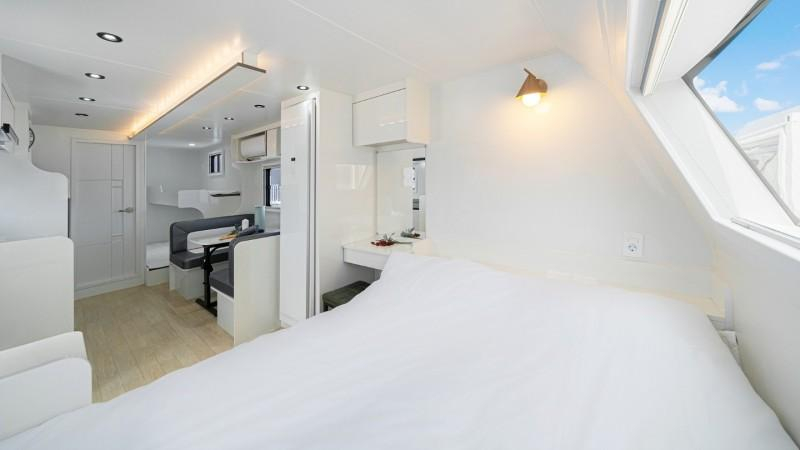 Bedroom 2, Pohang Poes Caravan Park, Pohang