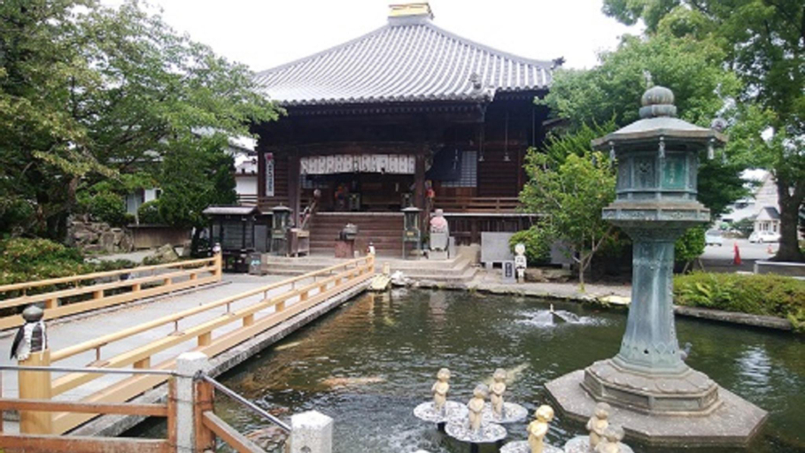 Exterior & Views 1, Guest House Marin, Higashikagawa