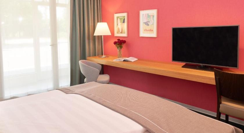 Bedroom 2, Bata Club Haus, Rheinfelden