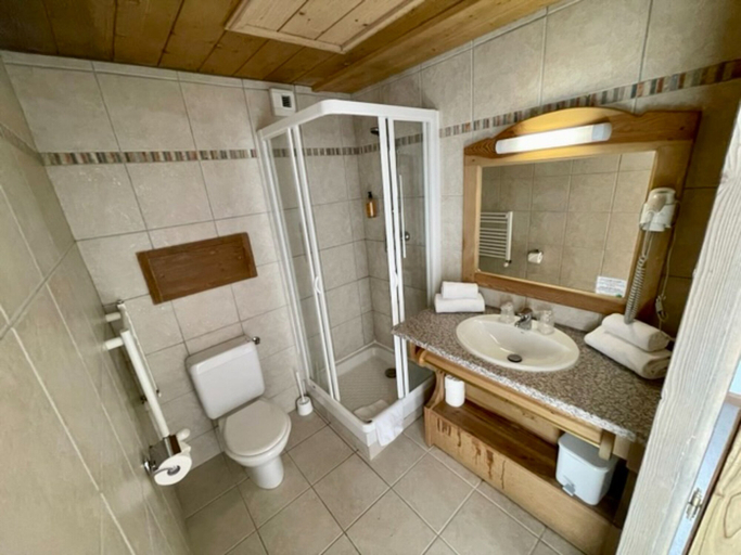 Bathroom 3, Le Vancouver Hotel, Savoie