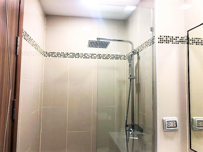 Bathroom 3, Laguna Beach 3 The Maldives - top floor studio, Pattaya