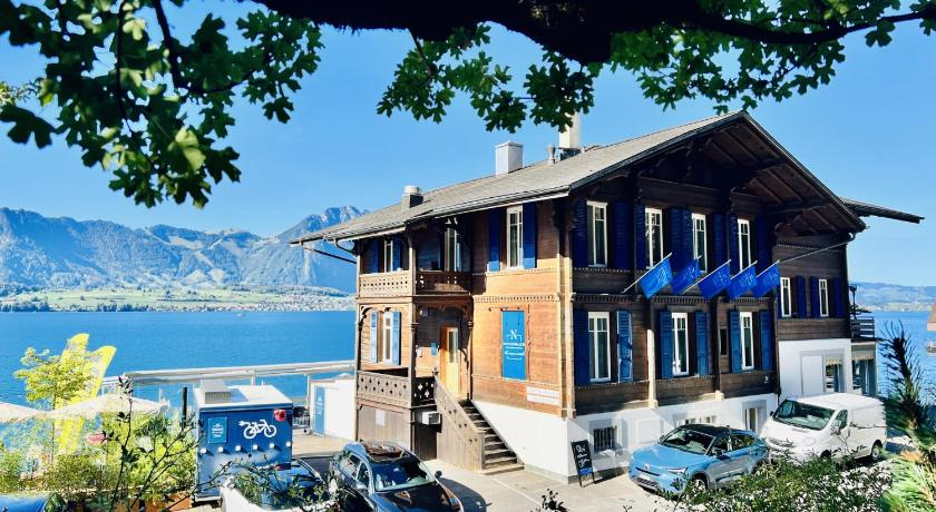Exterior & Views 1, Boutique Hotel Niesenblick - direkt am Thunersee gelegen mit SELF CHECK IN & digitaler Rezeption, Thun