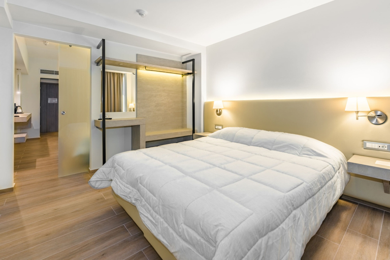 Bedroom 3, Kresten Palace Hotel, South Aegean