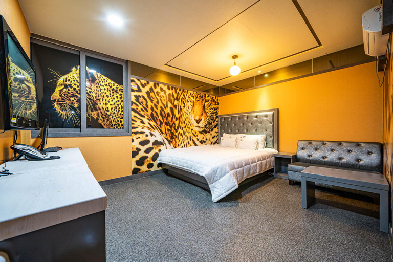 Bedroom 3, View of Daldong, Ulsan, Jung