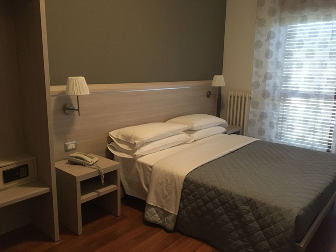 Bedroom 16