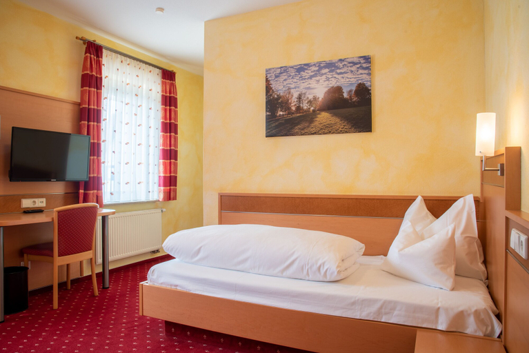 Bedroom 3, Hotel & Restaurant Post, Alb-Donau-Kreis