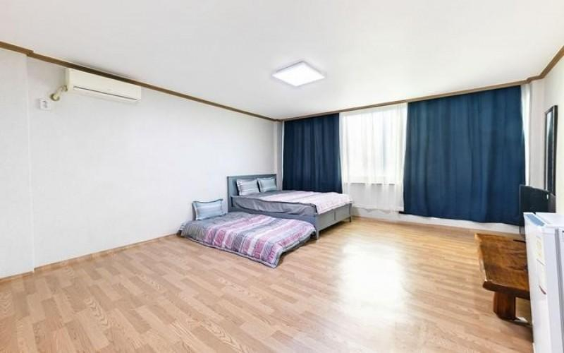 Bedroom 3, Yeosu Hue and Go Pension, Yeosu