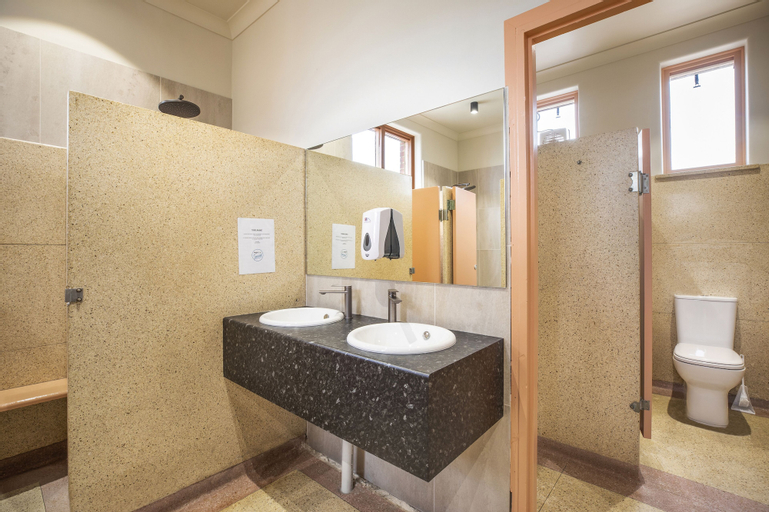Bathroom 3