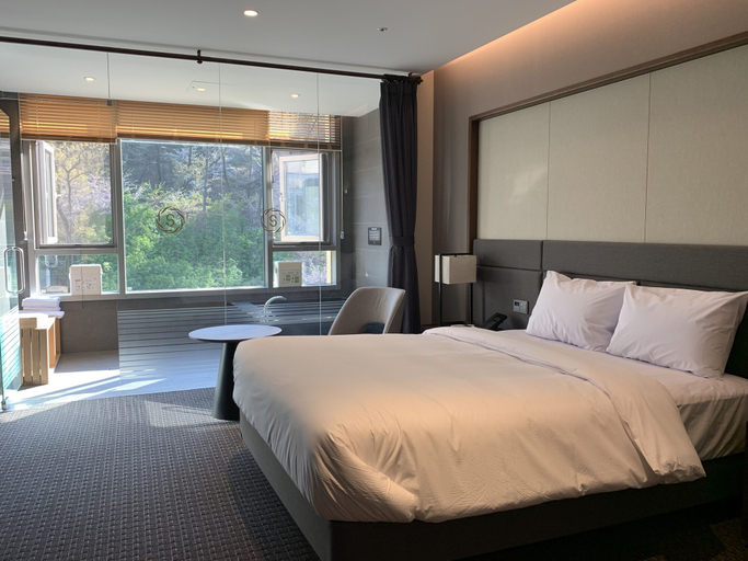Bedroom 3, Hotel Susung, Buk