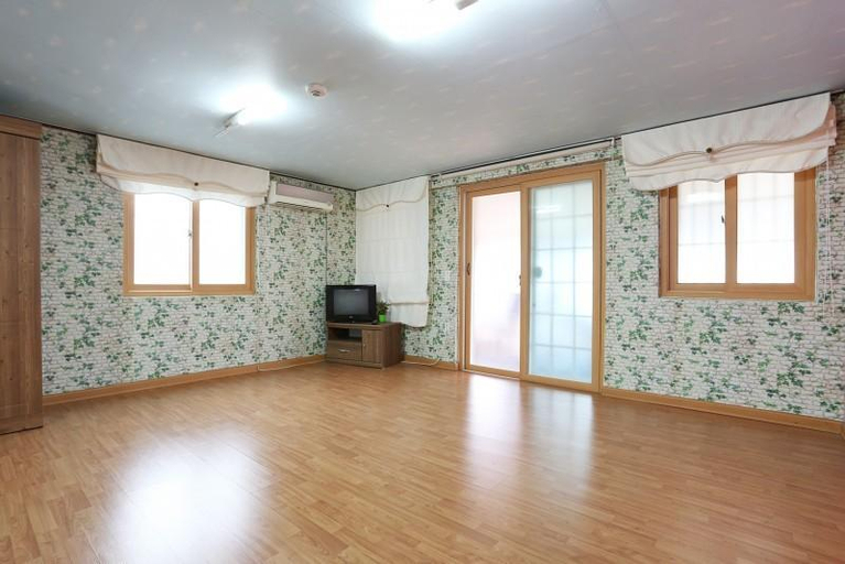 Others 3, Namhae Sanmaru Tourism Pension, Namhae