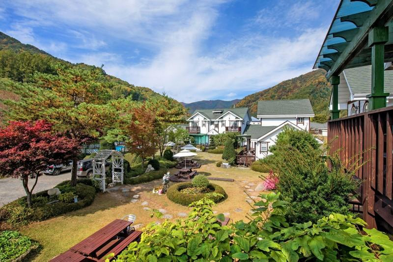 Others 3, Pyeongchang Hanturu Pension, Pyeongchang
