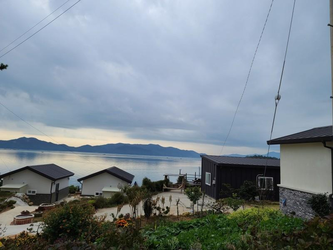 Others 3, Gangjin Sea Ranch Pension, Gangjin