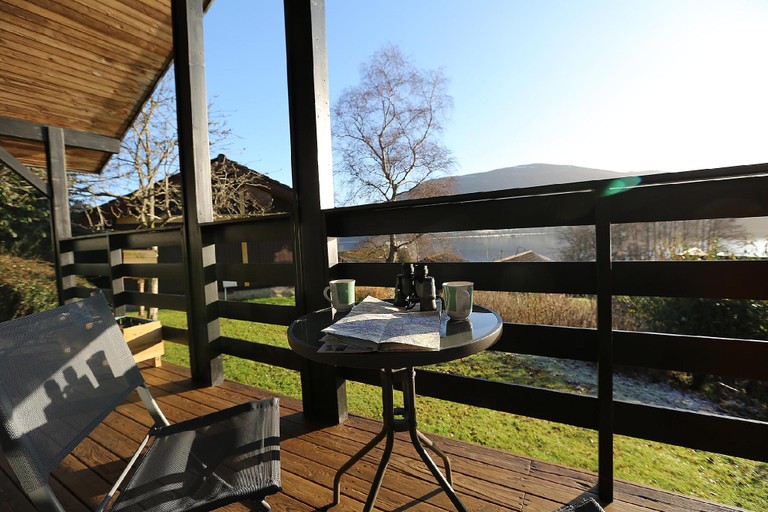 Others 4, Cosy Modern Nordic Lodge w/ Loch View & Log Burner, Perthshire and Kinross