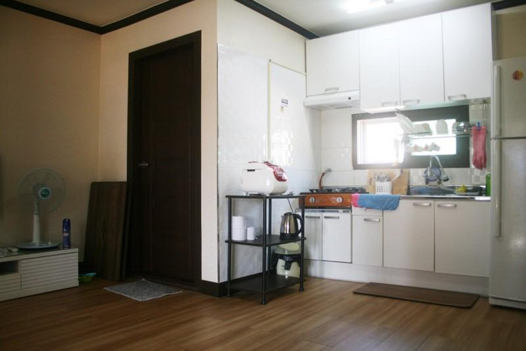 Others 5, Yeosu Geumodo Haesu Pension, Yeosu