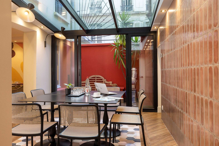 Food & Drinks 5, Hotel Elysees 8, Paris