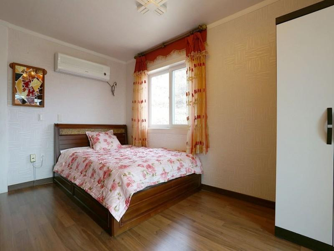 Bedroom 5, Namhae Santa Monica Pension, Namhae