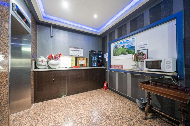 Others 3, Yeongwol Cheongryeong Motel, Yeongwol
