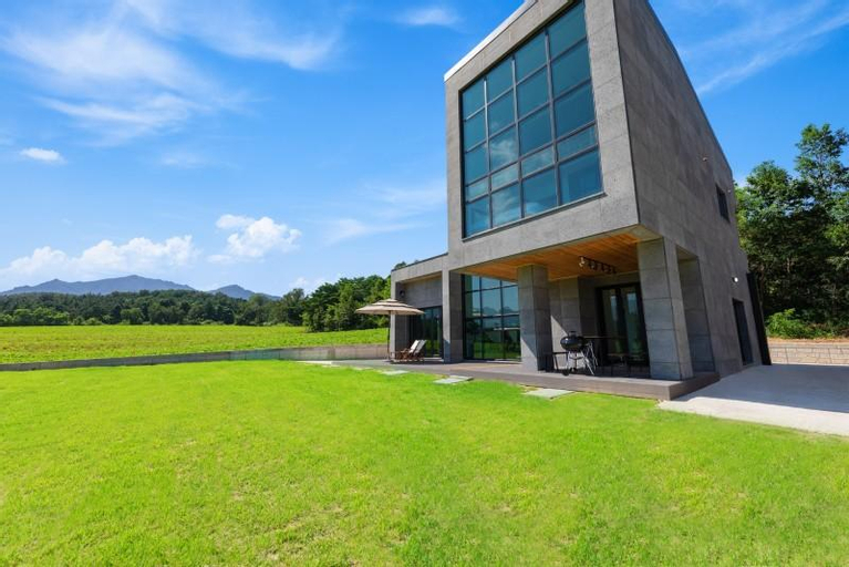 Goseong Pool House Poolvilla 151, Goseong