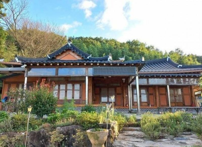 Exterior & Views 1, Haenam Teyang Hanok Pension, Haenam