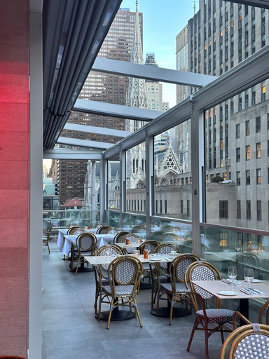Food & Drinks 5, DoubleTree by Hilton New York Midtown Fifth Ave, New York
