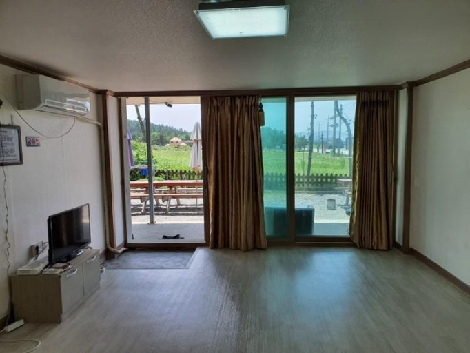 5, Taean Sinduri Pension, Taean